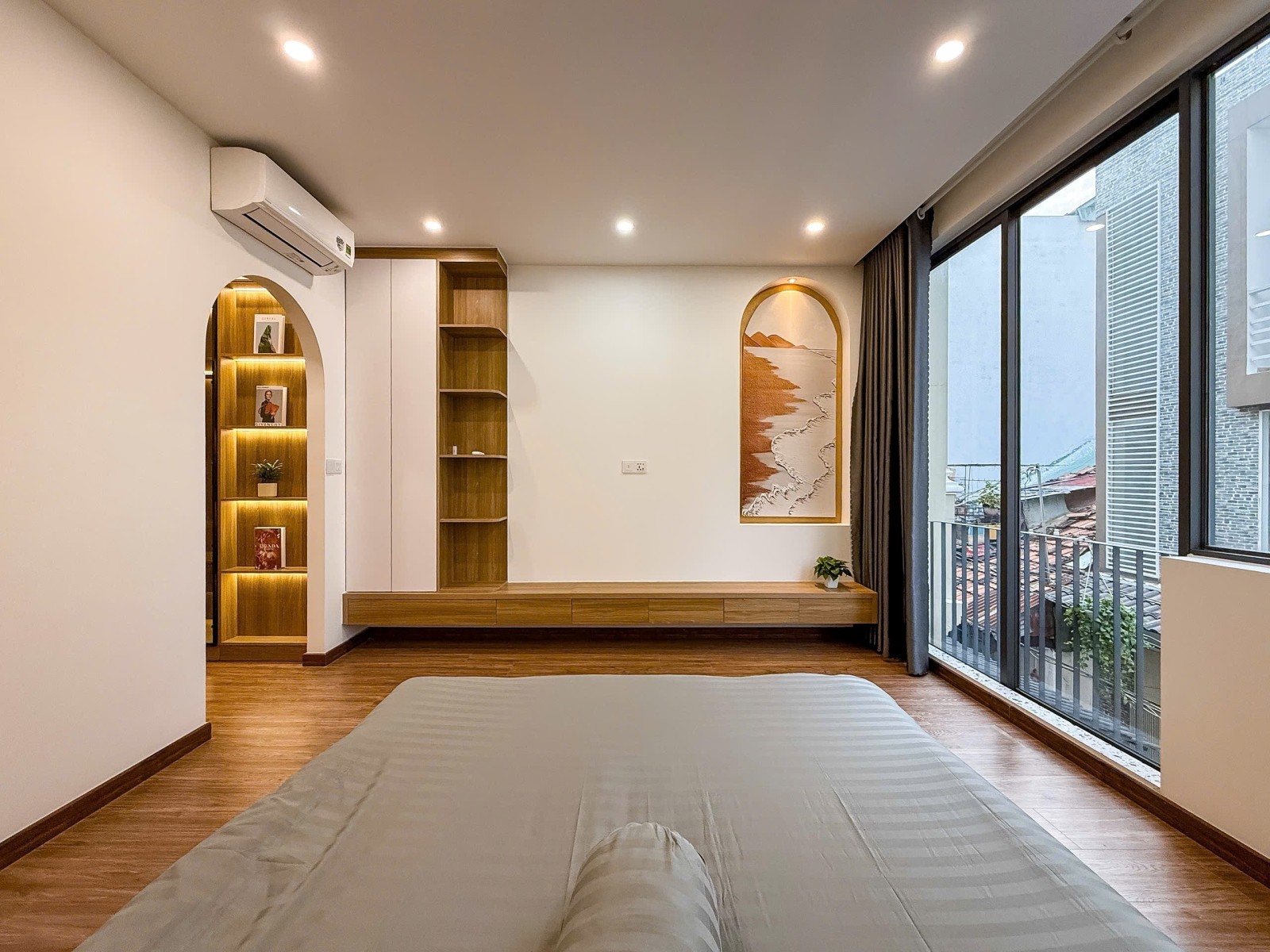 BÁN NHÀ ĐẸP BẾN VÂN ĐỒN QUẬN 4 CHÍNH CHỦ